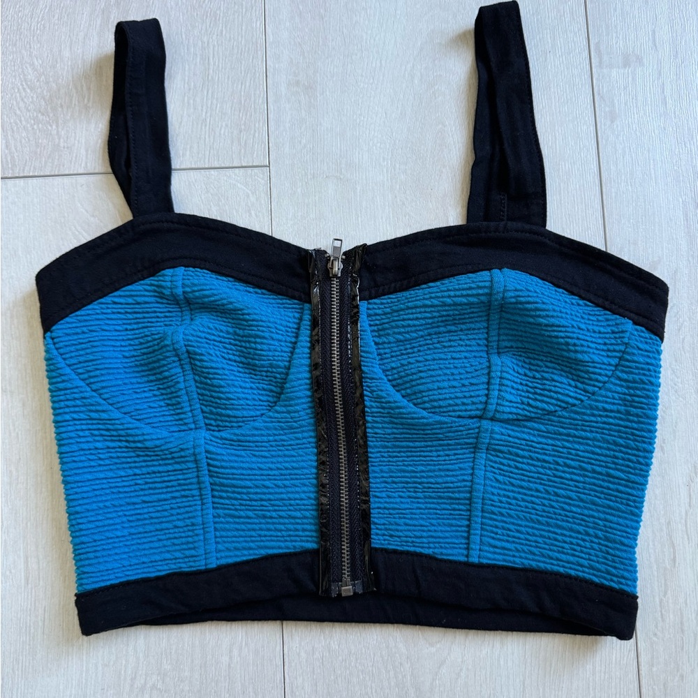 Costa Blanca Black and Blue Crop Top